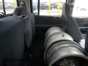 ✅ 2001 Dodge Dakota Sport • VIN: 1B7GL2AN51S201586 • Lot: 43082615. Wystawiony na Copart z przebiegiem 194 353 mil. Bezpłatny archiwum sprzedaży aukcyjnych z USA i szczegółowy raport historii pojazdu na DreamBid. Zdjęcie 10.