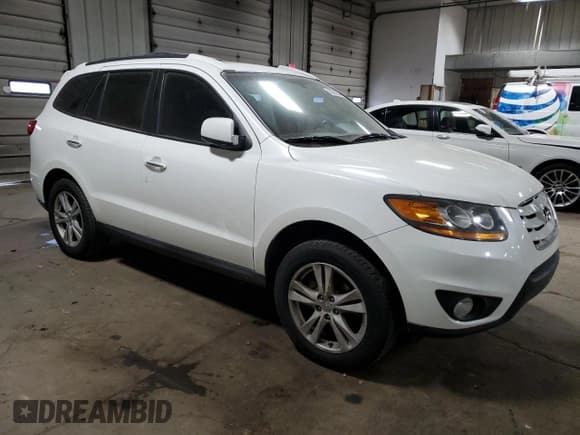 ✅ 2010 Hyundai Santa Fe Limited • VIN: 5NMSK4AG9AH341369 • Lot: 82395954. Listed on Copart with 199,818 mi. Free auction sales archive from the USA and detailed vehicle history report at DreamBid. Image 4.