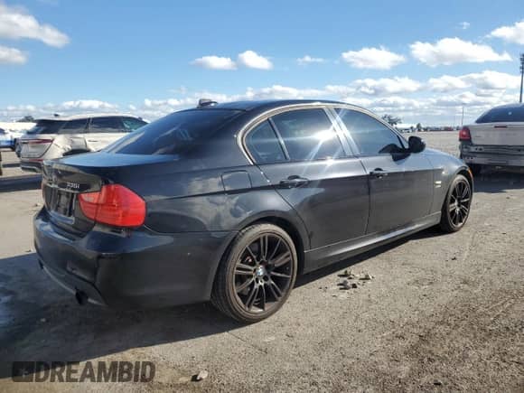 2011 BMW 3 Series 335i xDrive с VIN WBAPL5C56BA920185, выставлен на аукционе Copart как лот 90999975 с пробегом Не указан миль и Чистый • Clean title. История ставок и продаж доступна на DreamBid. Изображение 3.
