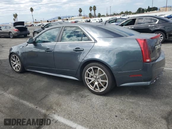 ✅ 2011 Cadillac CTS-V • VIN: 1G6DV5EP0B0137631 • Lot: 81807125. Wystawiony na Copart z przebiegiem 64 309 mil. Bezpłatny archiwum sprzedaży aukcyjnych z USA i szczegółowy raport historii pojazdu na DreamBid. Zdjęcie 2.