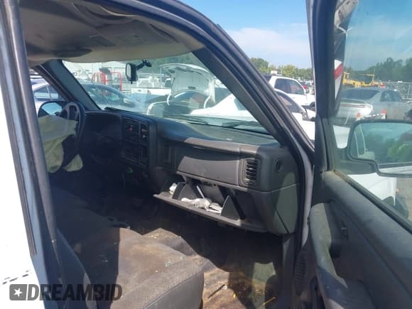 ✅ 2006 Chevrolet Silverado 1500 Work Truck • VIN: 1GCEC19X66Z253167 • Лот: 43342398. Опубликован ранее на IAAI с пробегом 171 350 миль. Бесплатный доступ к архиву аукционных продаж из США и подробный отчёт об истории автомобиля на DreamBid. Изображение 5.