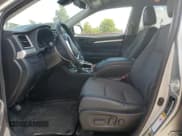 ✅ 2019 Toyota Highlander LE Plus • VIN: 5TDZZRFH6KS359285 • Lot: 81513645. Wystawiony na Copart z przebiegiem 58 007 mil. Bezpłatny archiwum sprzedaży aukcyjnych z USA i szczegółowy raport historii pojazdu na DreamBid. Zdjęcie 7.