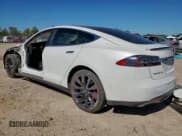 ✅ 2015 Tesla Model S 85D • VIN: 5YJSA1H48FF090026 • Лот: 85408855. Опубликован ранее на Copart с пробегом 78 942 миль. Бесплатный доступ к архиву аукционных продаж из США и подробный отчёт об истории автомобиля на DreamBid. Изображение 2.