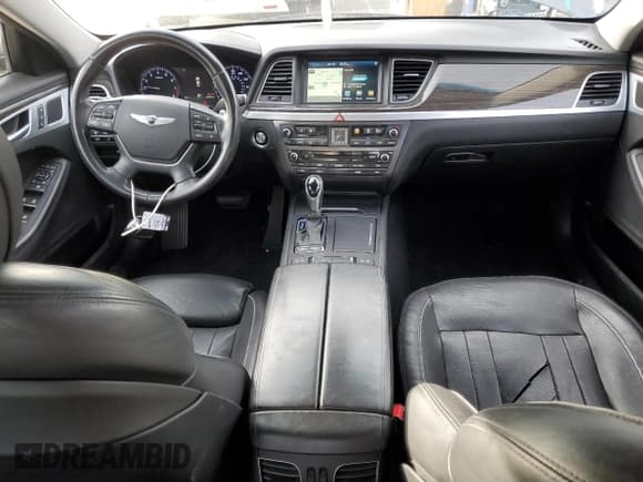 ✅ 2015 Hyundai Genesis 3.8L • VIN: KMHGN4JE8FU091050 • Lot: 42196705. Wystawiony na Copart z przebiegiem 121 073 mil. Bezpłatny archiwum sprzedaży aukcyjnych z USA i szczegółowy raport historii pojazdu na DreamBid. Zdjęcie 8.