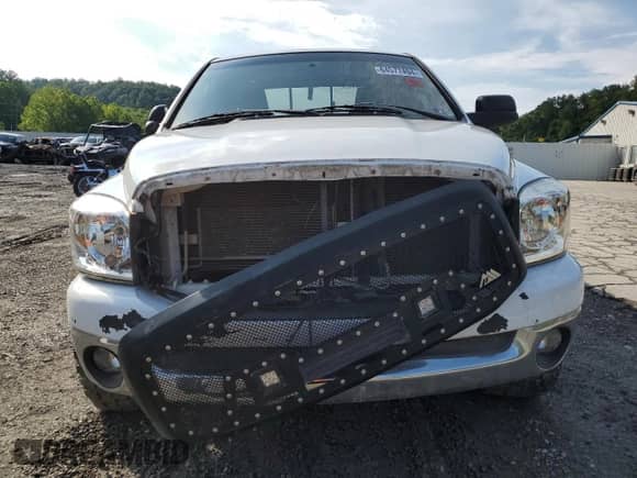 2008 Dodge 1500 SLT z VIN 1D7HU18208S548024, wystawiony jako Copart lot #64577494 z przebiegiem 203 264 mil mil oraz Szkoda całkowita • Salvage title. Historia ofert i sprzedaży dostępna na DreamBid. Obrazek 5.