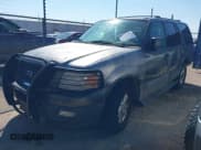 ✅ 2004 Ford Expedition Special Service • VIN: 1FMPU16LX4LB71557 • Lot: 43175409. Wystawiony na IAAI z przebiegiem 210 588 mil. Bezpłatny archiwum sprzedaży aukcyjnych z USA i szczegółowy raport historii pojazdu na DreamBid. Zdjęcie 2.