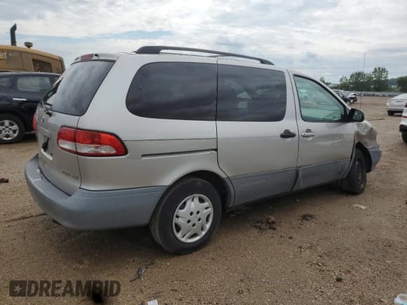 ✅ 2002 Toyota Sienna LE • VIN: 4T3ZF13C92U488557 • Лот: 66809005. Опубликован ранее на Copart с пробегом 193 400 миль. Бесплатный доступ к архиву аукционных продаж из США и подробный отчёт об истории автомобиля на DreamBid. Изображение 3.