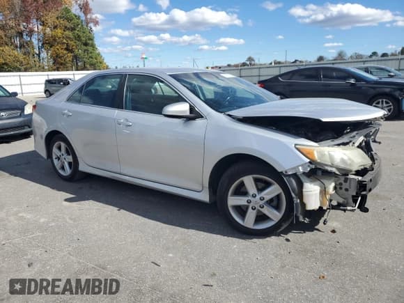 ✅ 2013 Toyota Camry SE • VIN: 4T1BF1FK6DU261021 • Lot: 91803245. Listed on Copart with 157,714 mi. Free auction sales archive from the USA and detailed vehicle history report at DreamBid. Image 4.