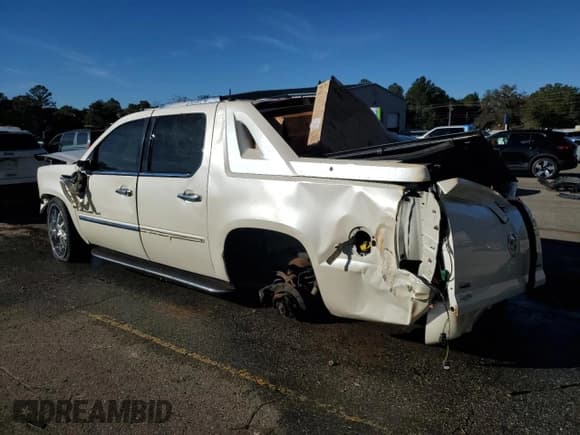 ✅ 2009 Cadillac Escalade EXT AWD 4dr • VIN: 3GYFK22209G132063 • Lot: 83013814. Listed on Copart with Not provided. Free auction sales archive from the USA and detailed vehicle history report at DreamBid. Image 2.