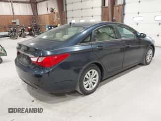 2011 Hyundai Sonata GLS with VIN 5NPEB4ACXBH186426, listed as a IAAI auction lot 43418000 with 226,328 mi miles and . Bid and sale history available at DreamBid. Image 4.