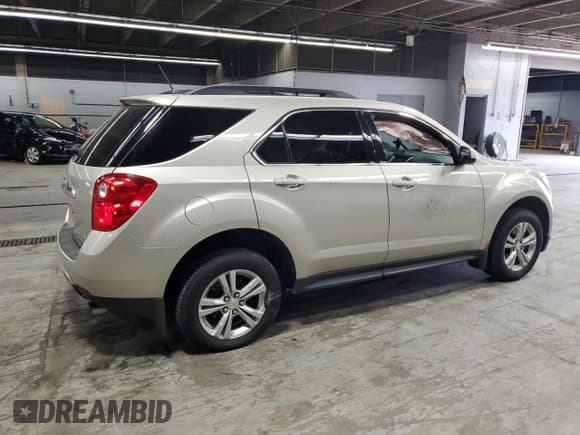 ✅ 2015 Chevrolet Equinox LT • VIN: 2GNFLGE32F6198374 • Лот: 60645895. Опубликован ранее на Copart с пробегом 79 267 миль. Бесплатный доступ к архиву аукционных продаж из США и подробный отчёт об истории автомобиля на DreamBid. Изображение 3.