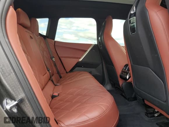 ✅ 2022 BMW iX xDrive50 • VIN: WB523CF00NCK53524 • Лот: 85099975. Опубликован ранее на Copart с пробегом 108 891 миль. Бесплатный доступ к архиву аукционных продаж из США и подробный отчёт об истории автомобиля на DreamBid. Изображение 11.