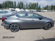 ✅ 2024 Nissan Versa SR • VIN: 3N1CN8FV5RL901643 • Lot: 43315729. Wystawiony na IAAI z przebiegiem 20 315 mil. Bezpłatny archiwum sprzedaży aukcyjnych z USA i szczegółowy raport historii pojazdu na DreamBid. Zdjęcie 14.