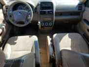 ✅ 2004 Honda CR-V LX • VIN: JHLRD78574C032438 • Lot: 56257075. Listed on Copart with 156,600 mi. Free auction sales archive from the USA and detailed vehicle history report at DreamBid. Image 8.