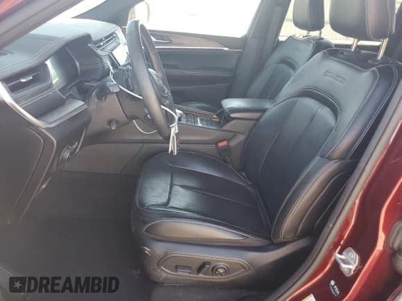 ✅ 2022 Jeep Grand Cherokee Overland • VIN: 1C4RJHDG7N8635896 • Lot: 86717585. Listed on Copart with 49,010 mi. Free auction sales archive from the USA and detailed vehicle history report at DreamBid. Image 7.