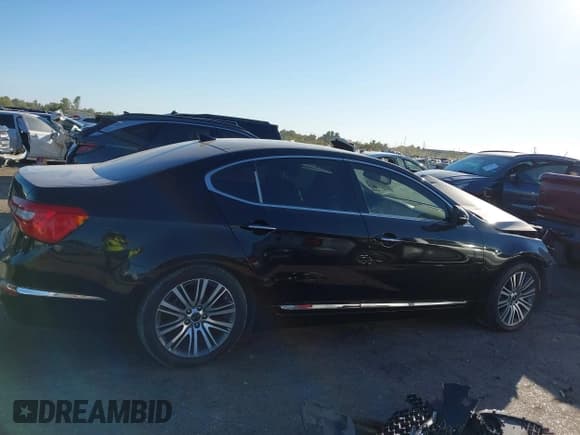 ✅ 2016 Kia Cadenza Premium • VIN: KNALN4D78G5212619 • Lot: 43642729. Wystawiony na IAAI z przebiegiem 61 882 mil. Bezpłatny archiwum sprzedaży aukcyjnych z USA i szczegółowy raport historii pojazdu na DreamBid. Zdjęcie 13.