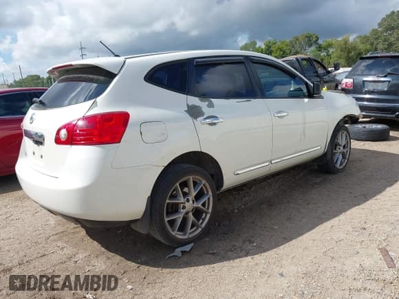 ✅ 2013 Nissan Rogue SL • VIN: JN8AS5MT4DW548011 • Lot: 43275804. Wystawiony na IAAI z przebiegiem 203 647 mil. Bezpłatny archiwum sprzedaży aukcyjnych z USA i szczegółowy raport historii pojazdu na DreamBid. Zdjęcie 4.