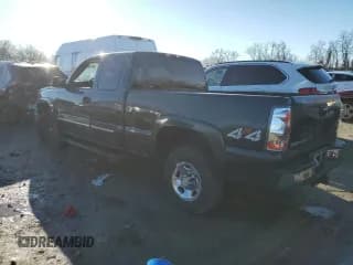 ✅ 2004 Chevrolet Silverado 2500 LS • VIN: 1GCGK29U24Z109930 • Lot: 50137625. Wystawiony na Copart z przebiegiem 309 478 mil. Bezpłatny archiwum sprzedaży aukcyjnych z USA i szczegółowy raport historii pojazdu na DreamBid. Zdjęcie 2.