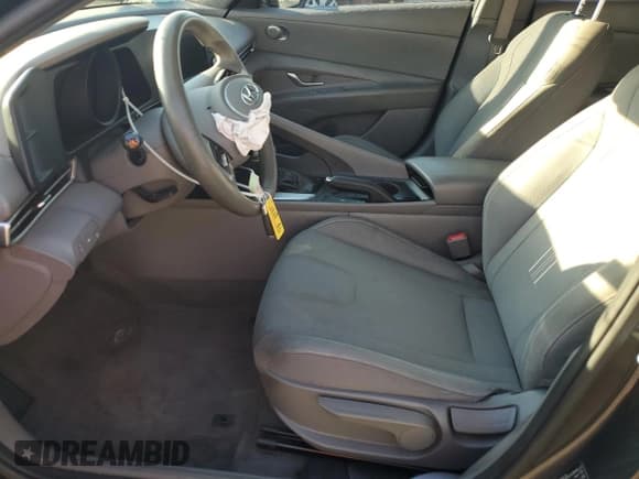 ✅ 2021 Hyundai Elantra SEL • VIN: 5NPLM4AG3MH007196 • Lot: 86339315. Listed on Copart with 80,515 mi. Free auction sales archive from the USA and detailed vehicle history report at DreamBid. Image 7.
