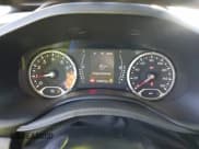 ✅ 2018 Jeep Renegade Latitude • VIN: ZACCJABB8JPH53592 • Lot: 42527616. Wystawiony na IAAI z przebiegiem 152 811 mil. Bezpłatny archiwum sprzedaży aukcyjnych z USA i szczegółowy raport historii pojazdu na DreamBid. Zdjęcie 7.