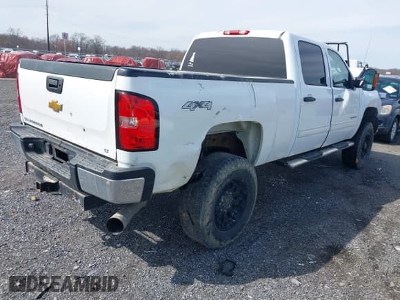 ✅ 2014 Chevrolet Silverado 2500HD LT • VIN: 1GC1KXE83EF156026 • Lot: 41830549. Listed on IAAI with 96,619 mi. Free auction sales archive from the USA and detailed vehicle history report at DreamBid. Image 4.