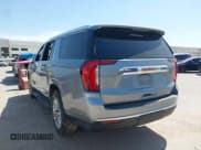 ✅ 2023 GMC Yukon XL SLT • VIN: 1GKS2GKD8PR122479 • Lot: 42788610. Wystawiony na IAAI z przebiegiem 58 414 mil. Bezpłatny archiwum sprzedaży aukcyjnych z USA i szczegółowy raport historii pojazdu na DreamBid. Zdjęcie 3.