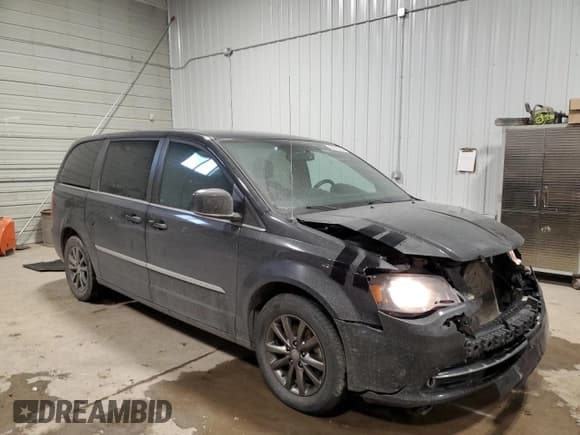 ✅ 2015 Chrysler Town & Country S • VIN: 2C4RC1HG4FR572726 • Lot: 86858984. Listed on Copart with 140,033 mi. Free auction sales archive from the USA and detailed vehicle history report at DreamBid. Image 4.
