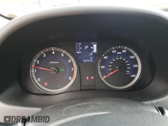 ✅ 2016 Hyundai Accent Sport • VIN: KMHCU5AE5GU251250 • Лот: 71916225. Опубликован ранее на Copart с пробегом 66 958 миль. Бесплатный доступ к архиву аукционных продаж из США и подробный отчёт об истории автомобиля на DreamBid. Изображение 9.