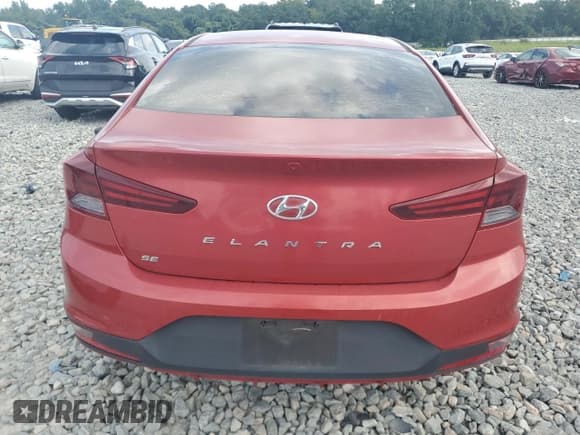 ✅ 2019 Hyundai Elantra SE • VIN: 5NPD74LF2KH471822 • Lot: 70693915. Listed on Copart with 94,832 mi. Free auction sales archive from the USA and detailed vehicle history report at DreamBid. Image 6.