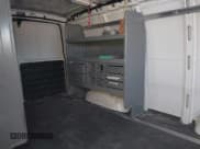 ✅ 2012 Chevrolet Express Cargo • VIN: 1GCZGTCAXC1180840 • Lot: 43242320. Wystawiony na IAAI z przebiegiem 399 391 mil. Bezpłatny archiwum sprzedaży aukcyjnych z USA i szczegółowy raport historii pojazdu na DreamBid. Zdjęcie 8.