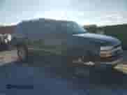 2003 Chevrolet Tahoe LT с VIN 1GNEC13Z73R251327, выставлен на аукционе Copart как лот 85694465 с пробегом 132 064 миль миль и Списание • Salvage title. История ставок и продаж доступна на DreamBid. Изображение 4.