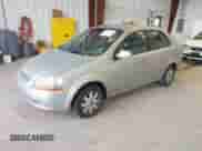 2005 Chevrolet Aveo SVM z VIN KL1TD52625B376542, wystawiony jako IAAI lot #41076894 z przebiegiem 197 578 mil mil oraz . Historia ofert i sprzedaży dostępna na DreamBid. Obrazek 2.