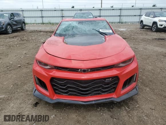 ✅ 2020 Chevrolet Camaro ZL1 • VIN: 1G1FK1R64L0103209 • Lot: 59893755. Wystawiony na Copart z przebiegiem 39 456 mil. Bezpłatny archiwum sprzedaży aukcyjnych z USA i szczegółowy raport historii pojazdu na DreamBid. Zdjęcie 5.