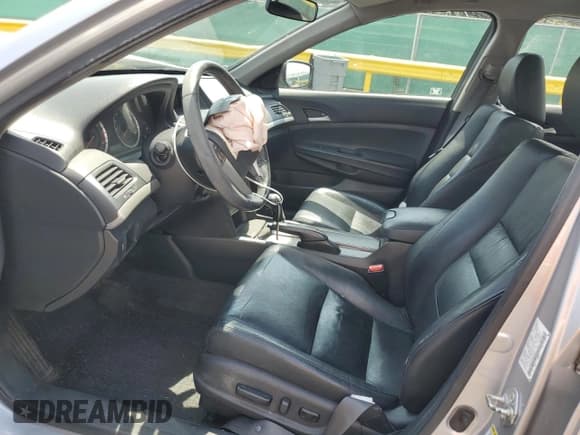 ✅ 2011 Honda Accord SE • VIN: 1HGCP2F68BA018373 • Lot: 69146555. Listed on Copart with 170,964 mi. Free auction sales archive from the USA and detailed vehicle history report at DreamBid. Image 7.