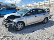 ✅ 2018 Ford Focus S • VIN: 1FADP3E26JL310278 • Lot: 86059275. Wystawiony na Copart z przebiegiem 9 427 mil. Bezpłatny archiwum sprzedaży aukcyjnych z USA i szczegółowy raport historii pojazdu na DreamBid. Zdjęcie 1.