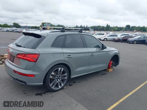 ✅ 2019 Audi SQ5 Premium Plus • VIN: WA1B4AFYXK2041298 • Лот: 42618253. Опубликован ранее на IAAI с пробегом 65 376 миль. Бесплатный доступ к архиву аукционных продаж из США и подробный отчёт об истории автомобиля на DreamBid. Изображение 4.