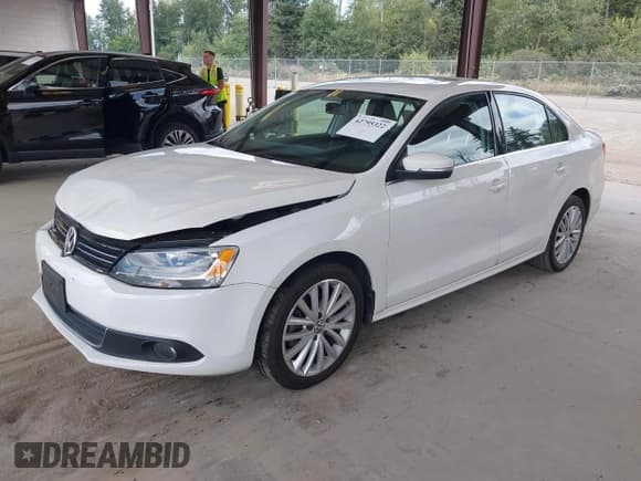 ✅ 2014 Volkswagen Jetta SEL • VIN: 3VWL17AJXEM391248 • Лот: 42795322. Опубликован ранее на IAAI с пробегом 66 446 миль. Бесплатный доступ к архиву аукционных продаж из США и подробный отчёт об истории автомобиля на DreamBid. Изображение 2.
