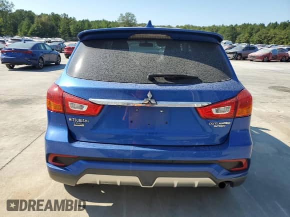 2018 Mitsubishi Outlander ES with VIN JA4AP3AU1JU015565, listed as a Copart auction lot 70280385 with 131,685 mi miles and Salvage title. Bid and sale history available at DreamBid. Image 6.