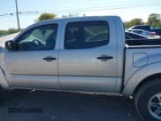 ✅ 2010 Toyota Tacoma PreRunner • VIN: 3TMJU4GN7AM106171 • Lot: 43634135. Listed on IAAI with 321,685 mi. Free auction sales archive from the USA and detailed vehicle history report at DreamBid. Image 15.