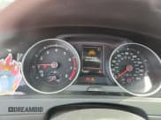 ✅ 2018 Volkswagen Golf GTI S • VIN: 3VW547AU0JM267235 • Lot: 69916085. Wystawiony na Copart z przebiegiem 110 261 mil. Bezpłatny archiwum sprzedaży aukcyjnych z USA i szczegółowy raport historii pojazdu na DreamBid. Zdjęcie 9.