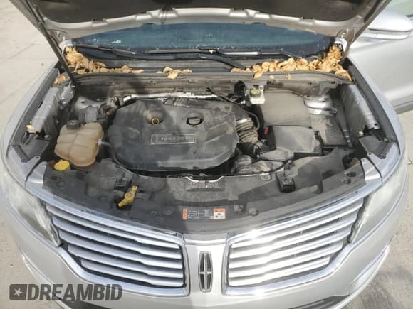 ✅ 2016 Lincoln MKC Reserve • VIN: 5LMCJ3D97GUJ11614 • Lot: 92297945. Wystawiony na Copart z przebiegiem 102 997 mil. Bezpłatny archiwum sprzedaży aukcyjnych z USA i szczegółowy raport historii pojazdu na DreamBid. Zdjęcie 12.