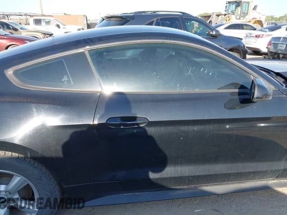 ✅ 2016 Ford Mustang V6 • VIN: 1FA6P8AM9G5317526 • Лот: 41976584. Опубликован ранее на IAAI с пробегом 98 536 миль. Бесплатный доступ к архиву аукционных продаж из США и подробный отчёт об истории автомобиля на DreamBid. Изображение 13.