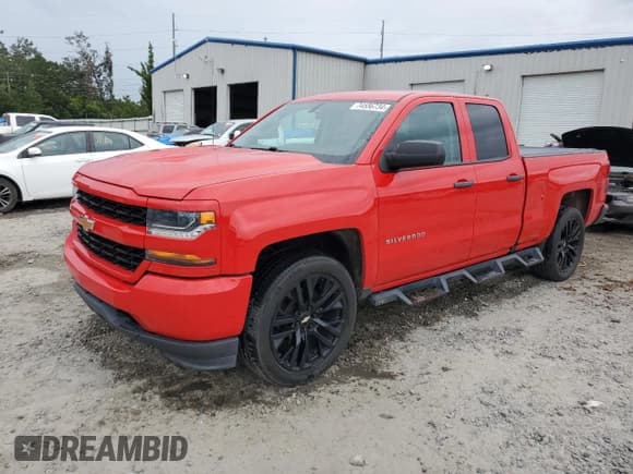 ✅ 2019 Chevrolet Silverado 1500 Custom • VIN: 2GCRCMEC6K1206908 • Lot: 74556734. Wystawiony na Copart z przebiegiem 60 925 mil. Bezpłatny archiwum sprzedaży aukcyjnych z USA i szczegółowy raport historii pojazdu na DreamBid. Zdjęcie 1.