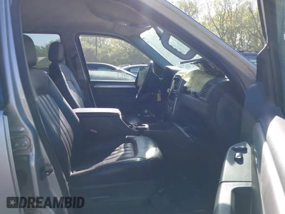 ✅ 2005 Mercury Mountaineer Convenience • VIN: 4M2ZU86EX5UJ12179 • Lot: 39263062. Listed on IAAI with 86,966 mi. Free auction sales archive from the USA and detailed vehicle history report at DreamBid. Image 5.