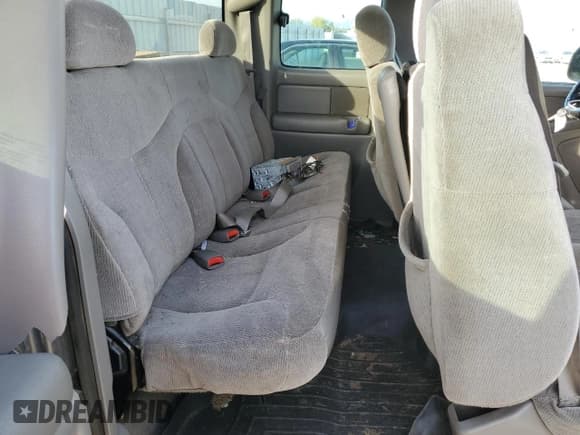 ✅ 2000 GMC Sierra 1500 SLE • VIN: 2GTEK19T5Y1241815 • Lot: 85424605. Wystawiony na Copart z przebiegiem 264 423 mil. Bezpłatny archiwum sprzedaży aukcyjnych z USA i szczegółowy raport historii pojazdu na DreamBid. Zdjęcie 10.