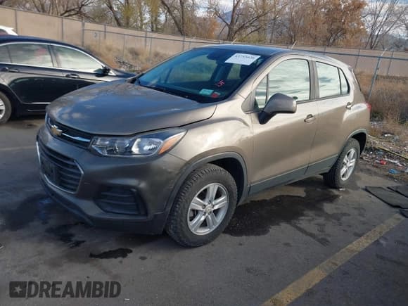 ✅ 2021 Chevrolet Trax LS • VIN: KL7CJNSB1MB358513 • Lot: 43753020. Listed on IAAI with 37,049 mi. Free auction sales archive from the USA and detailed vehicle history report at DreamBid. Image 17.