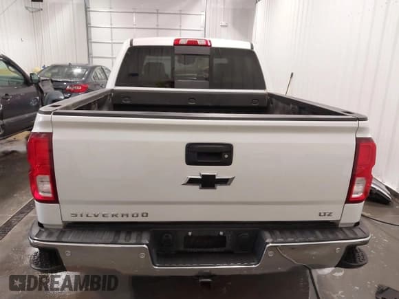 ✅ 2018 Chevrolet Silverado 1500 LTZ • VIN: 3GCUKSEJ5JG634863 • Лот: 41829006. Опубликован ранее на IAAI с пробегом 64 659 миль. Бесплатный доступ к архиву аукционных продаж из США и подробный отчёт об истории автомобиля на DreamBid. Изображение 17.