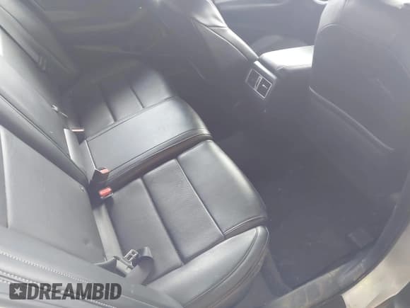 ✅ 2022 Nissan Maxima SV • VIN: 1N4AA6CV2NC504895 • Lot: 42304681. Wystawiony na IAAI z przebiegiem 35 818 mil. Bezpłatny archiwum sprzedaży aukcyjnych z USA i szczegółowy raport historii pojazdu na DreamBid. Zdjęcie 8.