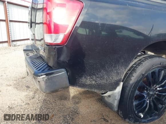 ✅ 2007 Nissan Titan SE • VIN: 1N6BA07A47N203455 • Lot: 43593523. Wystawiony na IAAI z przebiegiem 247 318 mil. Bezpłatny archiwum sprzedaży aukcyjnych z USA i szczegółowy raport historii pojazdu na DreamBid. Zdjęcie 13.