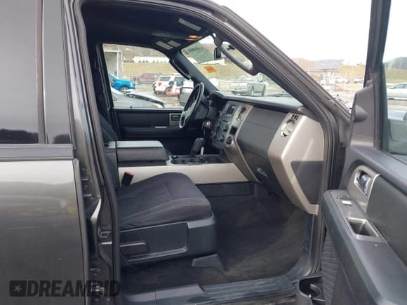 ✅ 2015 Ford Expedition Max XLT • VIN: 1FMJK1JT4FEF38091 • Lot: 41404888. Listed on IAAI with 121,656 mi. Free auction sales archive from the USA and detailed vehicle history report at DreamBid. Image 5.